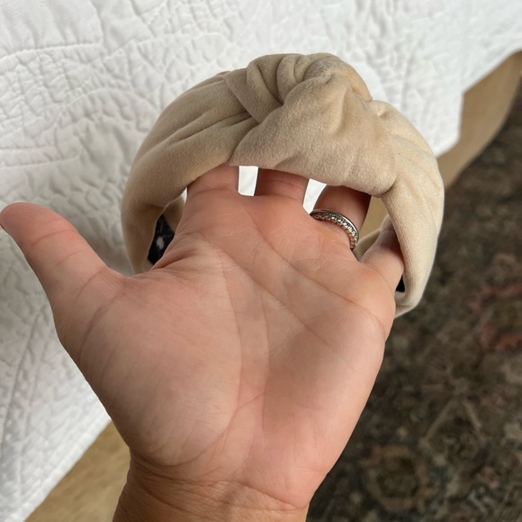 Latte Velvet Knotted Headband - Picture 3 of 5